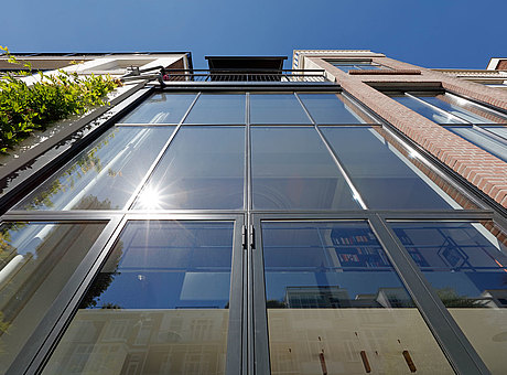 glazings with ultra slim facing widths, for facades