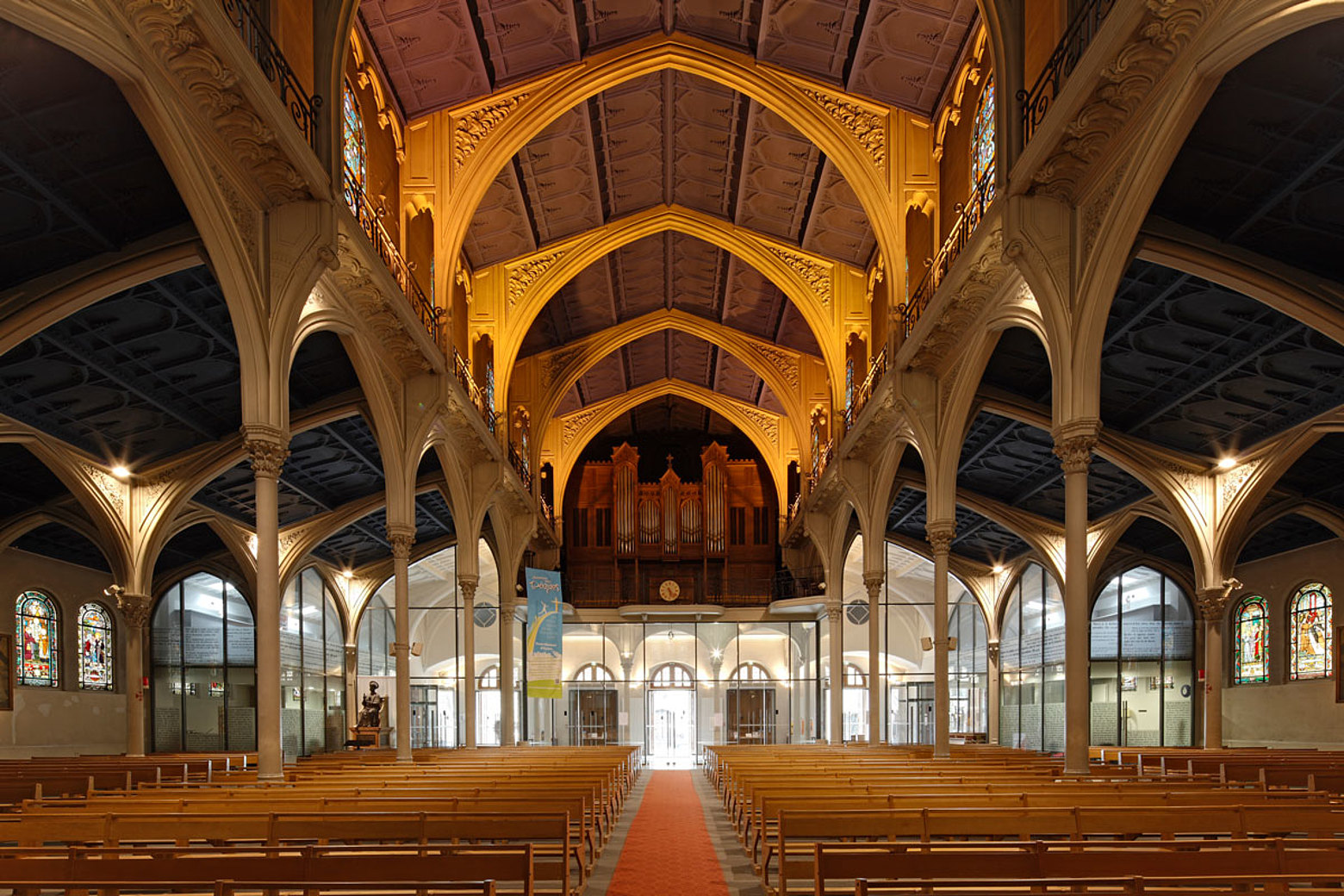 fire-resistant and smoke protection doors E30, forster presto and forster thermfix light
Church Saint Honoré d'Eylau, Paris