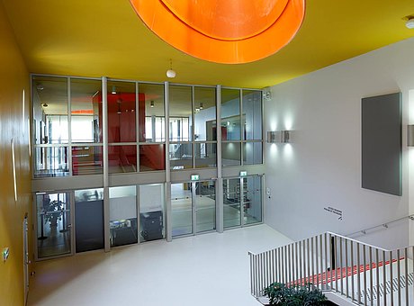 curtain wall in transom-mullion construction and fire-rated doors EI30, forster thermfix vario and forster fuego light
Indoor swimming pool Les Argoulets, Toulouse