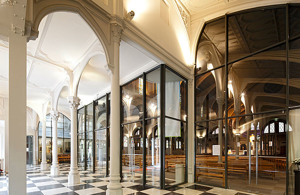 fire-resistant and smoke protection doors E30, forster presto and forster thermfix light
Church Saint Honoré d'Eylau, Paris