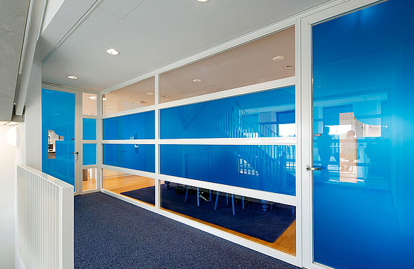 Fire-rated steel doors and glazing EW60. The used profile system is forster presto.
Cap Gemini Utrecht, The Netherlands