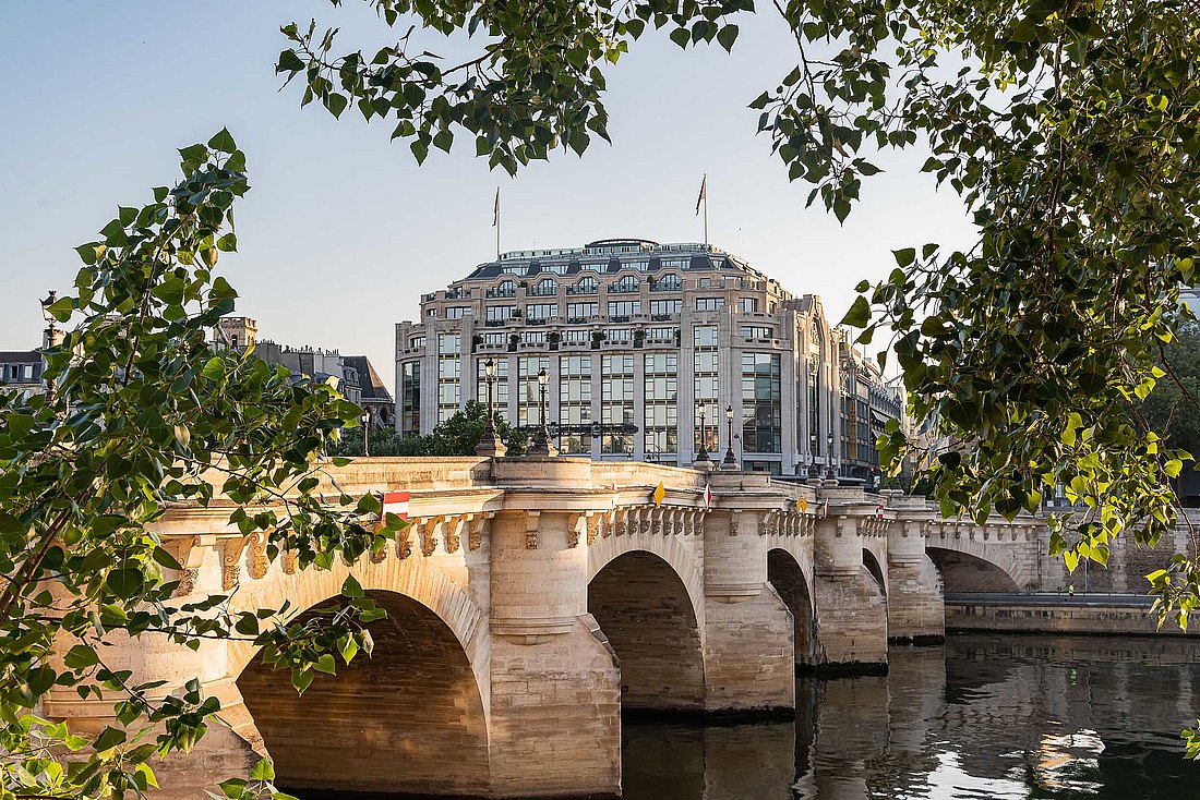 File:P1030956 Paris Ier La Samaritaine rwk.JPG - Wikipedia