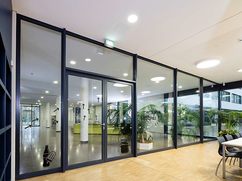 fire-rated doors T30 and smoke-resistant doors RS in fixed glazing. Systems: forster fuego light and forster presto.
Secondary school Bürgerwiese, Dresden