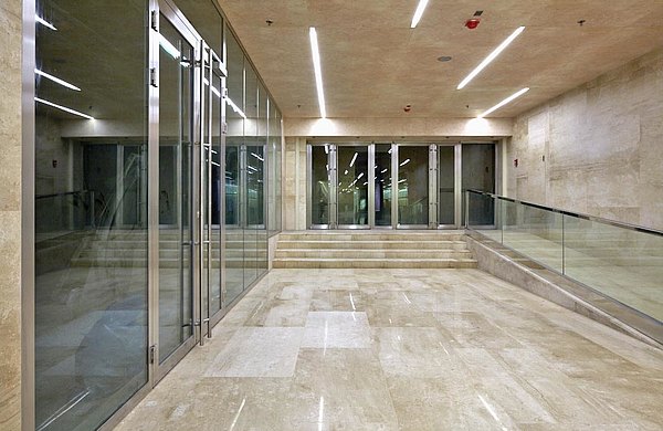 Fire-rated doors and glazing EW30 in stainless steel. The constructions are made with the profile systems forster presto and forster fuego light.
Mercury Tower, Moscow