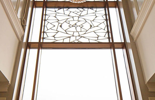 Wärmegedämmte Fassade in Pfosten-Riegel Konstruktion aus Stahl. Verwendet wurde das Profilsystem forster thermfix vario.
Kingdom Villa Shanghai, China