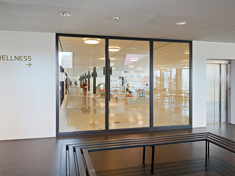 fire-rated glazing EI30 in steel, forster fuego light.
Sports Park Bergholz, Switzerland