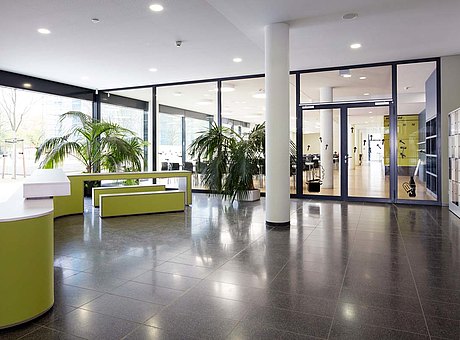 fire-rated doors T30 and smoke-resistant doors RS in fixed glazing. Systems: forster fuego light and forster presto.
Secondary school Bürgerwiese, Dresden