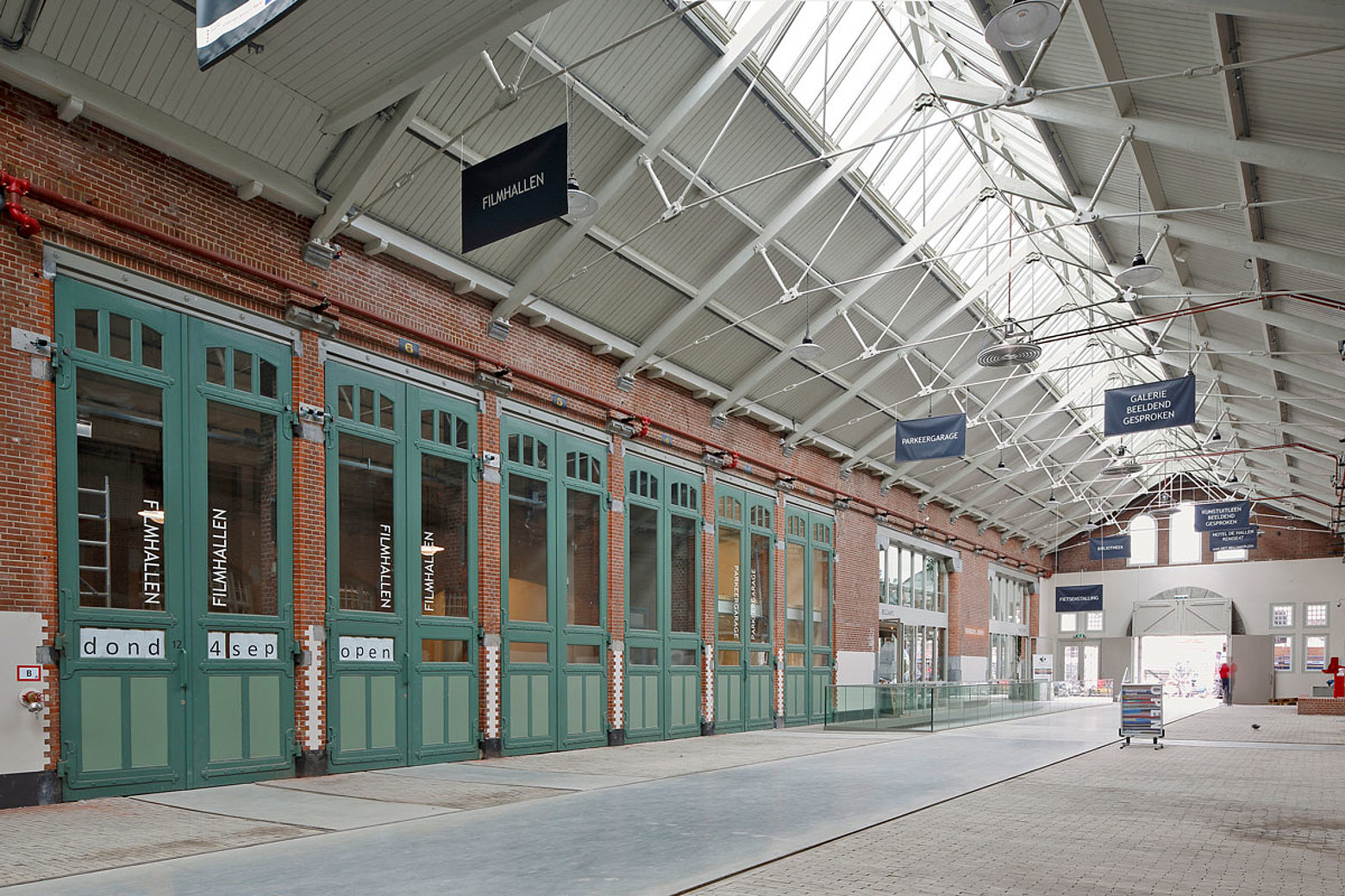 vetratura inclinata a taglio termico forster thermfix light.
Tramremise De Hallen, Amsterdam