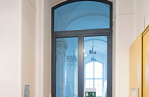 porta antincendio T30 con un altezza di passaggio libero di 3.4 mt., forster fuego light
Collezione Senkberg, Palazzo Giapponese, Dresda