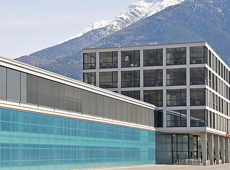 Thermally insulated windows, doors and glazings, thermally insulated lift-up sliding door with 3.8 m height, forster unico
Administration building "Matterhorn Gotthard Bahn", Brig