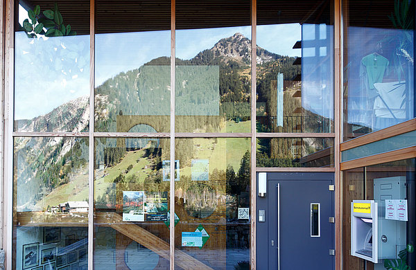 mur rideau é rupture thermique avec recouvrement en bois, forster thermfix light
Parc Naturel Zillertaler Alpes