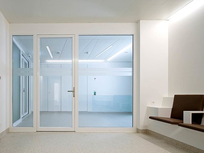 fire-rated door EI30 with screen abutments.
Used profile system: forster fuego light
Hospital Münsterlingen, Switzerland